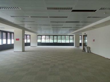 3000平米新疆廣匯石油（合生財(cái)富廣場）